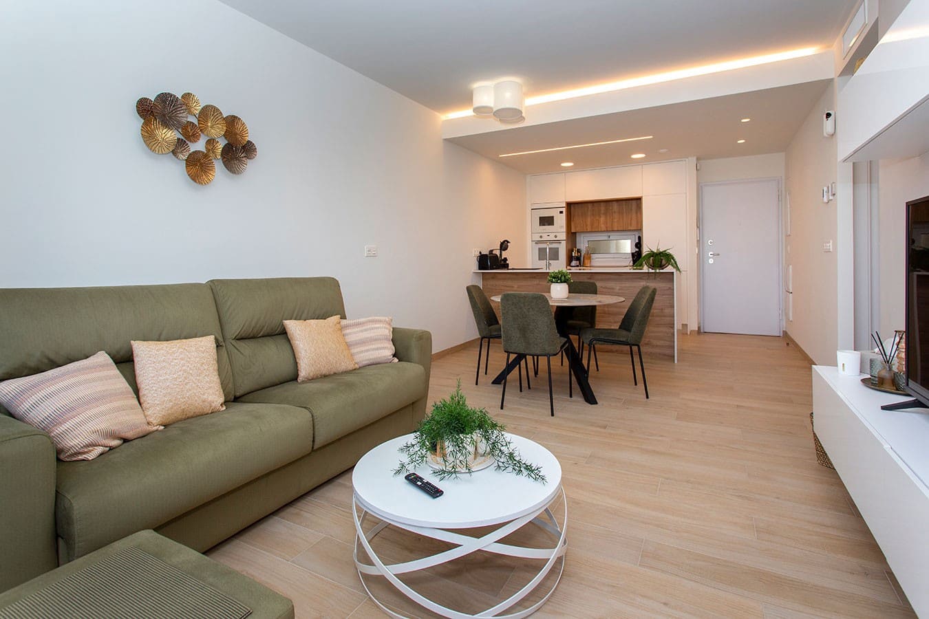 2 sovrum Takvåning till salu i El Raso med pool - 315 000 € (Ref: 10158625)