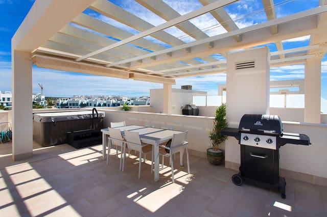 Ático de 2 habitaciones en El Raso, Guardamar del Segura en venta con piscina - 315.000 € (Ref: 10158625)