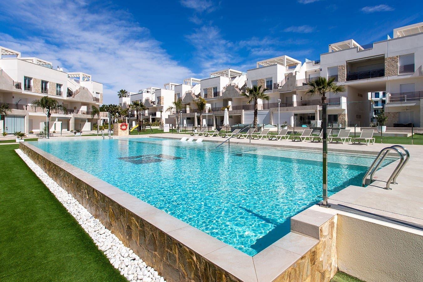 2 sovrum Takvåning till salu i El Raso med pool - 315 000 € (Ref: 10158625)