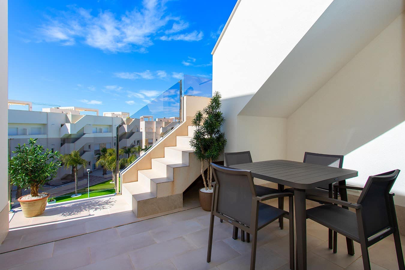 2 sovrum Takvåning till salu i El Raso med pool - 315 000 € (Ref: 10158625)