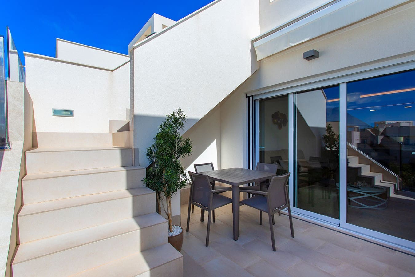 2 sovrum Takvåning till salu i El Raso med pool - 315 000 € (Ref: 10158625)
