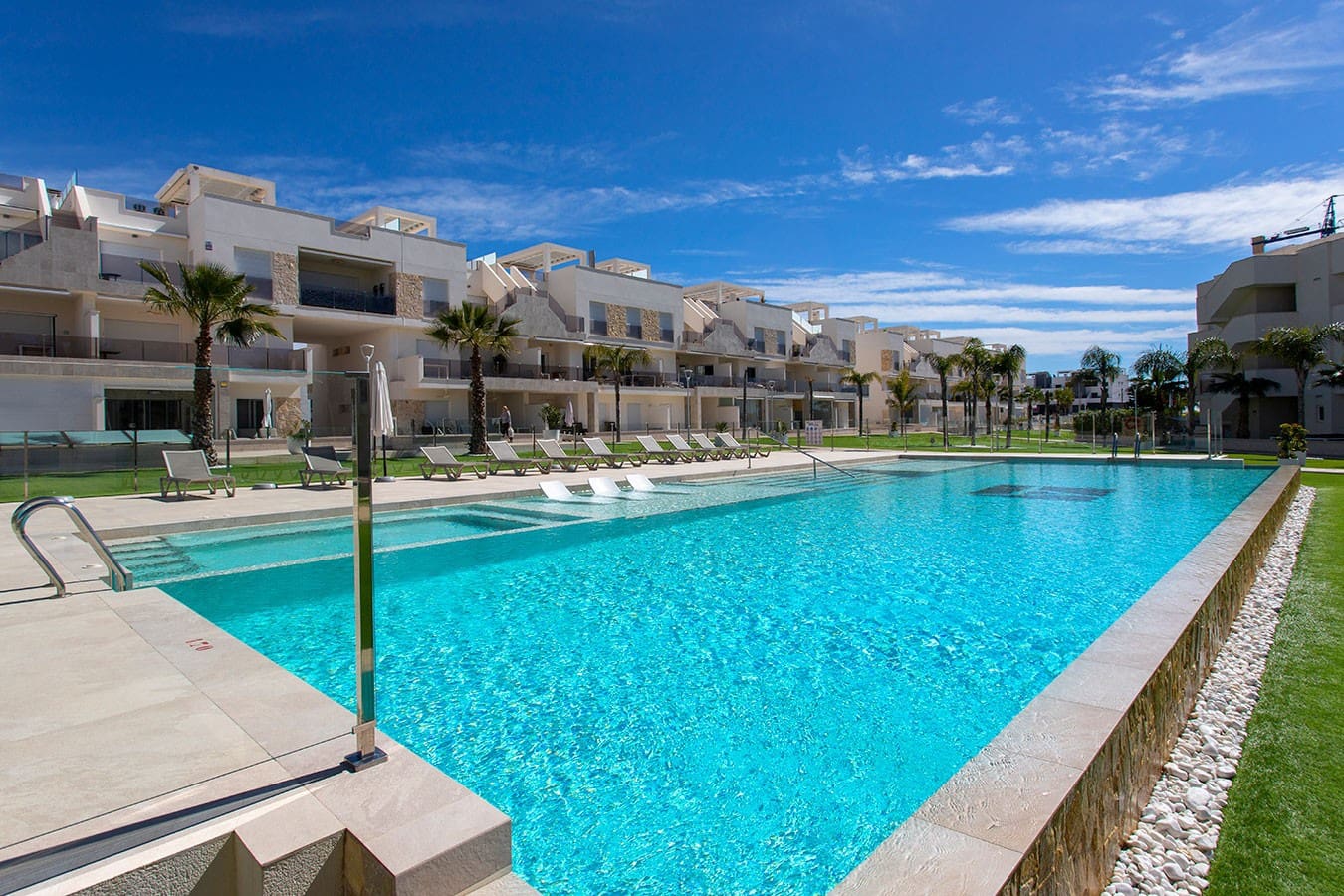2 sovrum Takvåning till salu i El Raso med pool - 315 000 € (Ref: 10158625)