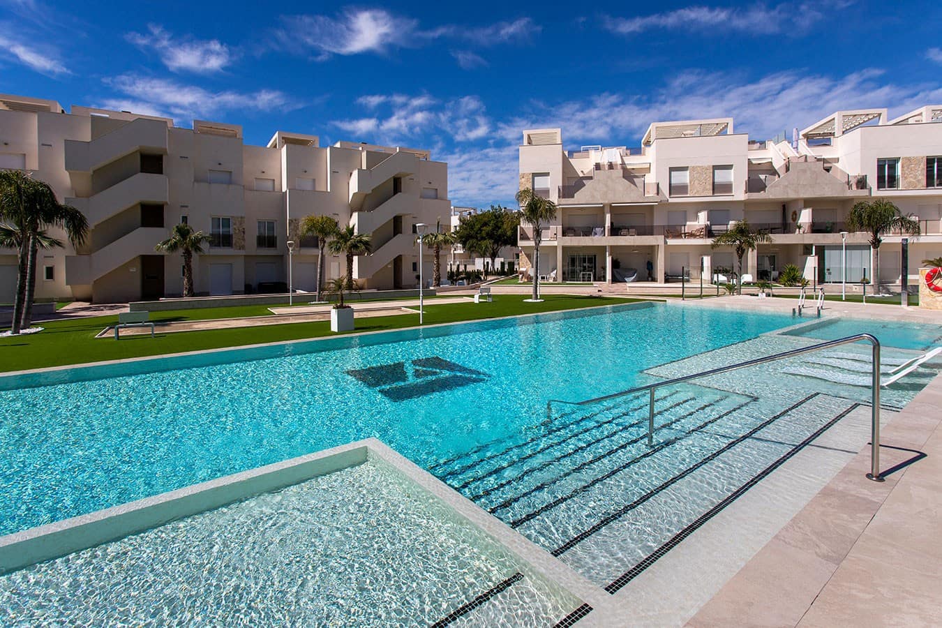 2 sovrum Takvåning till salu i El Raso med pool - 315 000 € (Ref: 10158625)