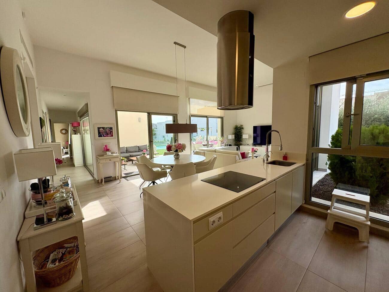 3 bedroom Villa for sale in Benijofar with pool garage - € 547,000 (Ref: 10158709)