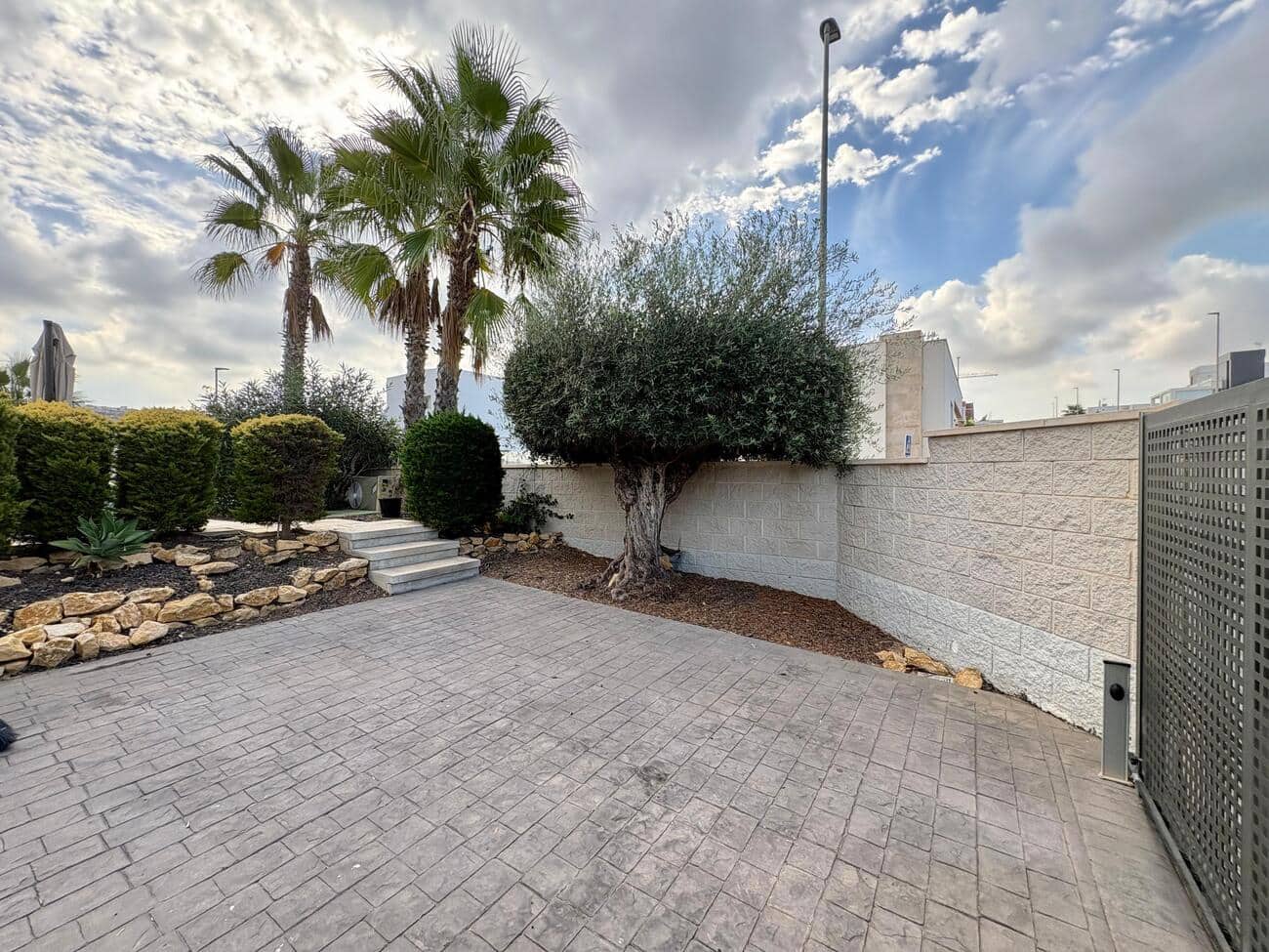 3 bedroom Villa for sale in Benijofar with pool garage - € 547,000 (Ref: 10158709)