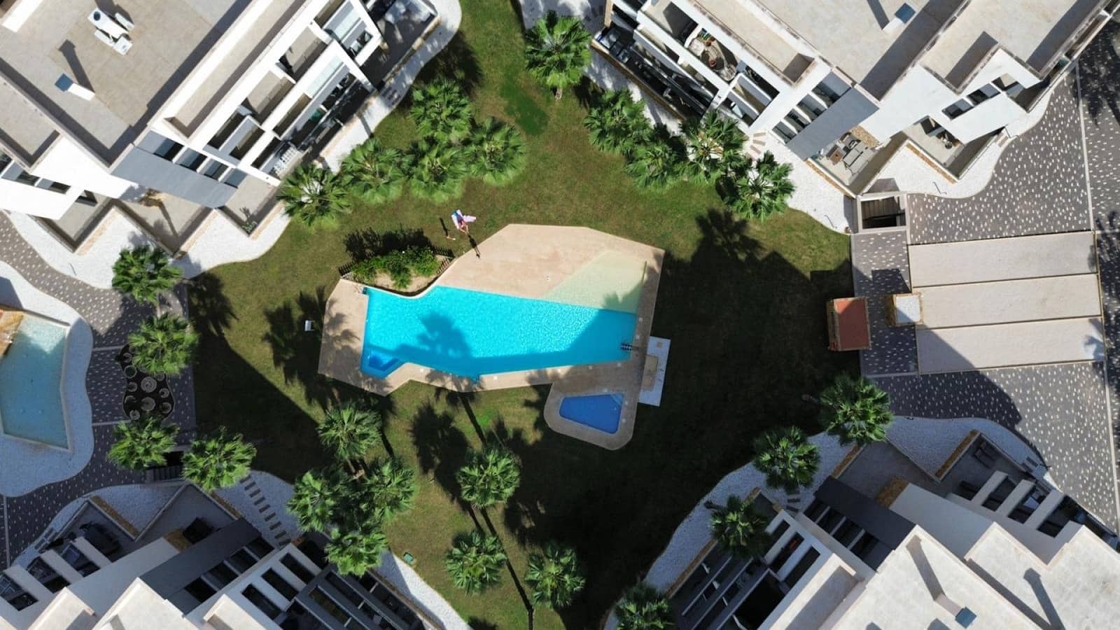 2 soveværelse Lejlighed til salg i Orihuela Costa med swimmingpool garage - € 259.900 (Ref: 10170472)