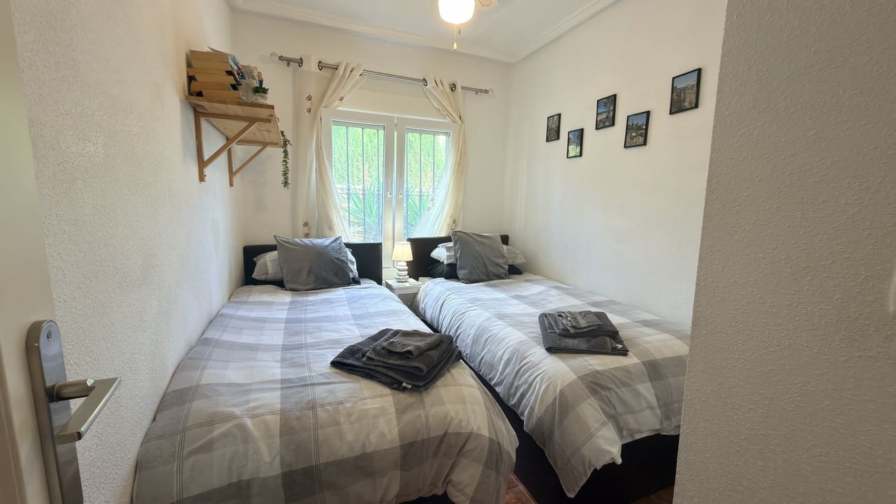 Adosado de 2 habitaciones en Villamartin en venta - 175.000 € (Ref: 10176155)