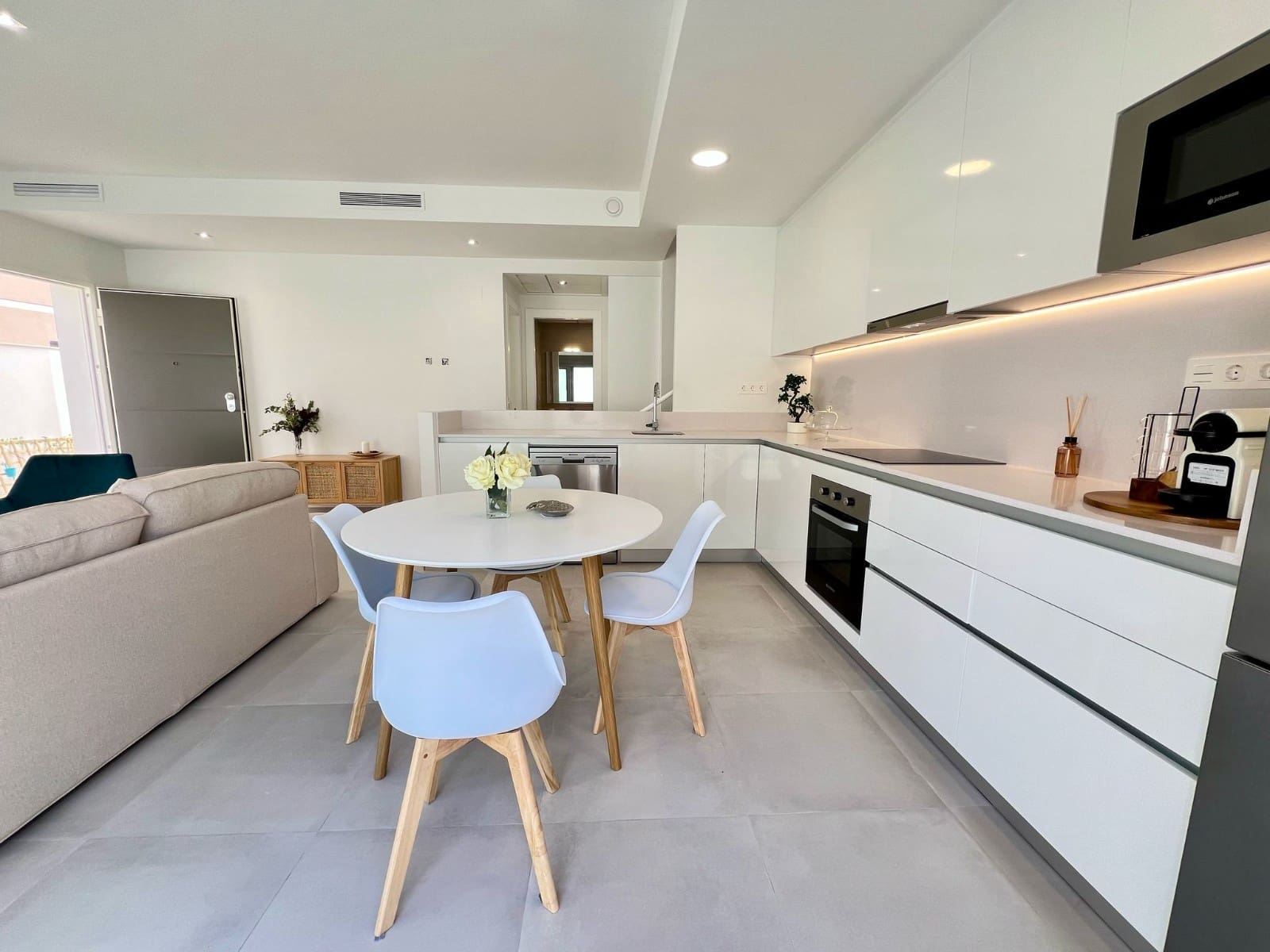 3 bedroom Villa for sale in Orihuela Costa with pool - € 499,900 (Ref: 6717931)