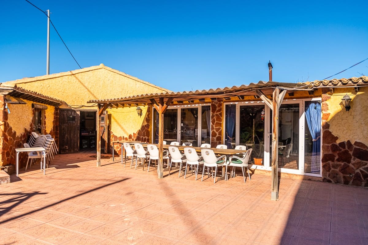 6 soveværelse Erhverv til salg i Hondon de las Nieves med swimmingpool - € 850.000 (Ref: 8754487)