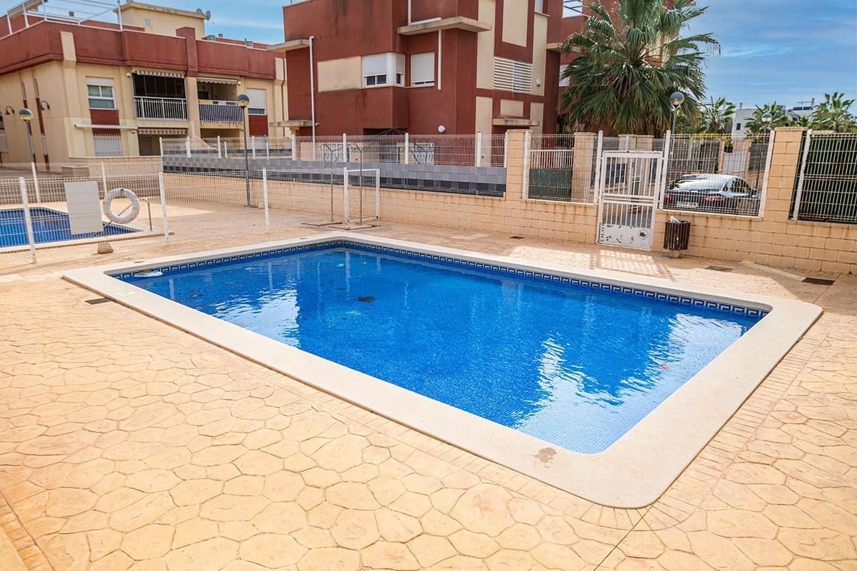 1 sypialnia Apartament na sprzedaż w Orihuela Costa z basenem - 129 500 € (Ref: 8820801)