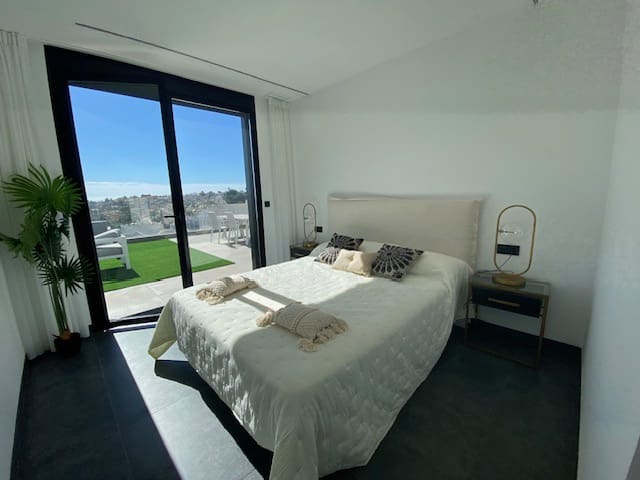 3 sypialnia Willa na sprzedaż w Los Balcones z basenem garażem - 649 000 € (Ref: 8837520)