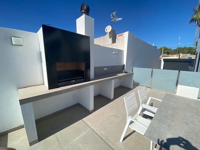 3 slaapkamer Villa te koop in Los Balcones met zwembad garage - € 649.000 (Ref: 8837520)