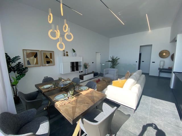 3 sypialnia Willa na sprzedaż w Los Balcones z basenem garażem - 649 000 € (Ref: 8837520)