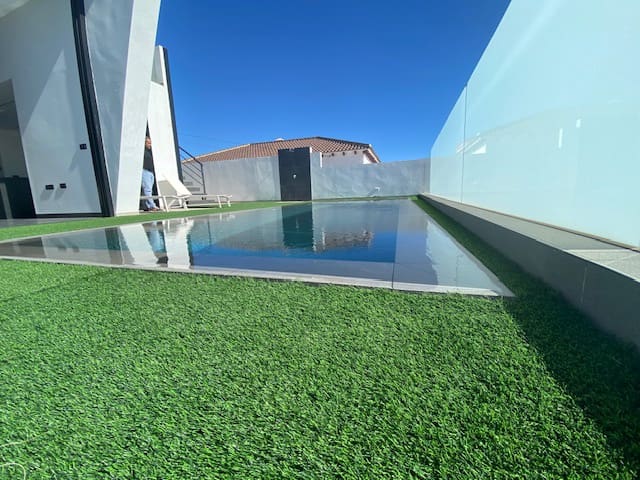 3 sypialnia Willa na sprzedaż w Los Balcones z basenem garażem - 649 000 € (Ref: 8837520)