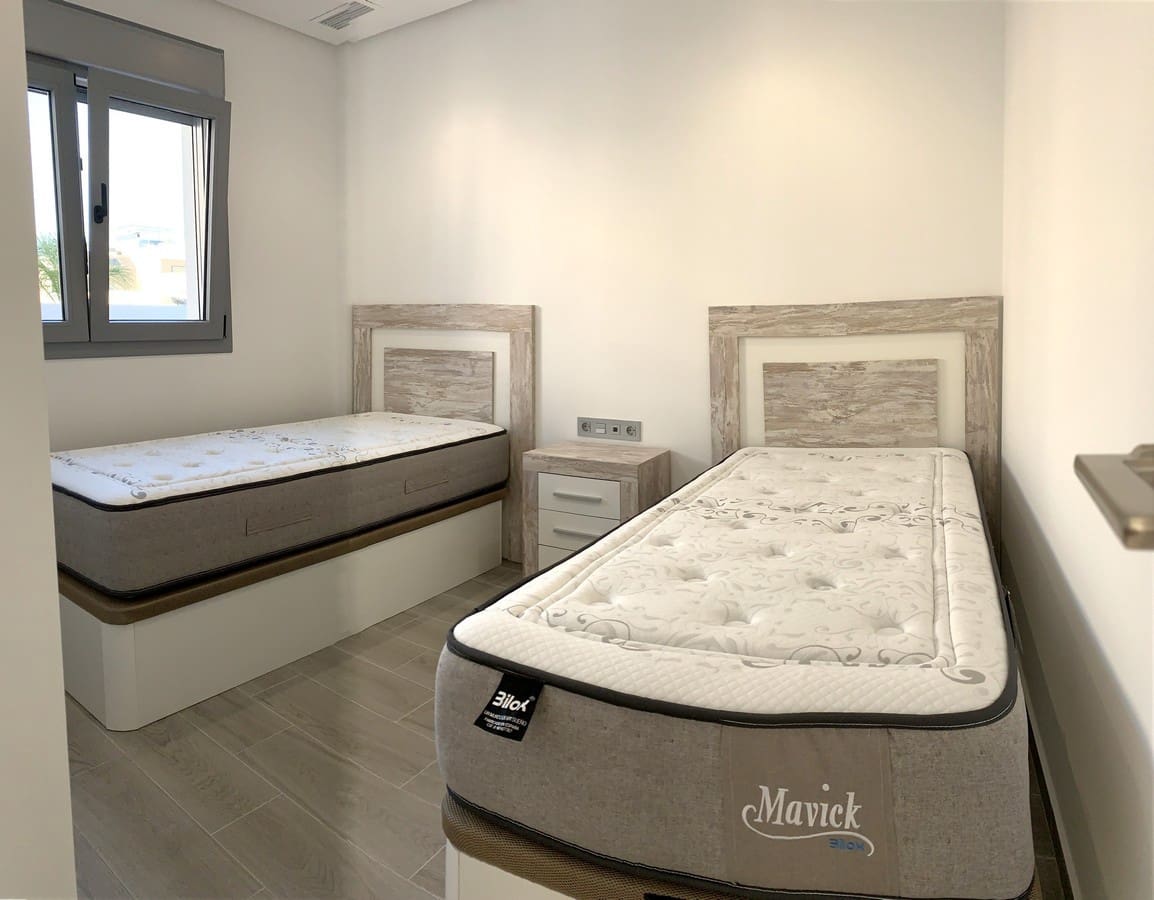 Chalet de 4 habitaciones en Rafal en venta con piscina garaje - 269.000 € (Ref: 9025723)