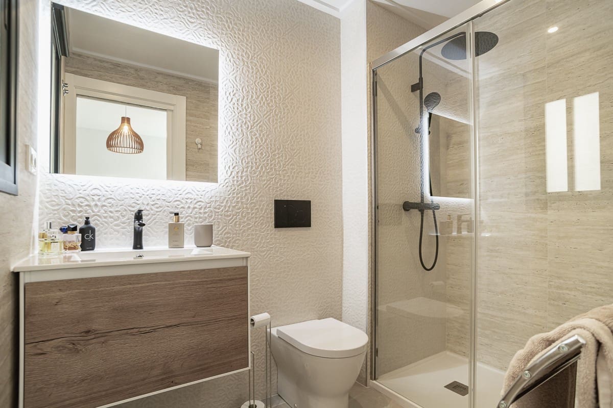 2 sypialnia Apartament na sprzedaż w Torrevieja z basenem garażem - 279 000 € (Ref: 9164378)