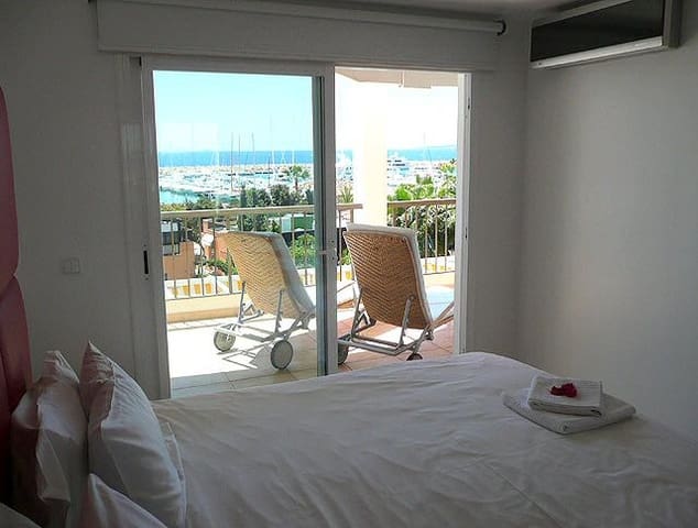 3 sypialnia Apartament na sprzedaż w Portals Nous, Calvià z basenem garażem - 1 495 000 € (Ref: 9211440)