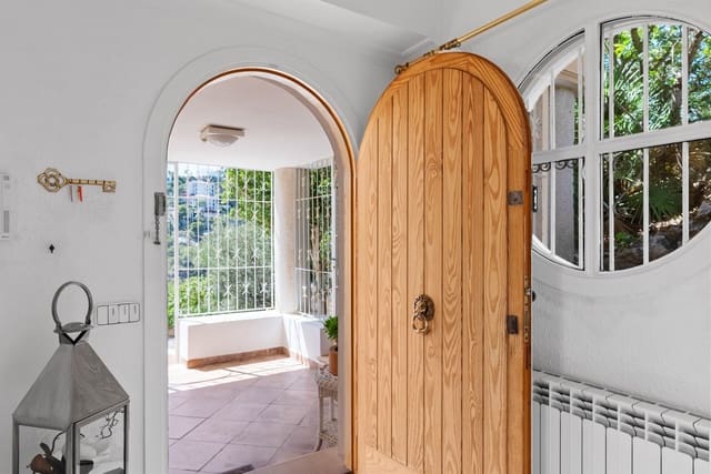 4 slaapkamer Villa te koop in Puerto de Andratx, Andratx met zwembad garage - € 3.900.000 (Ref: 9216952)