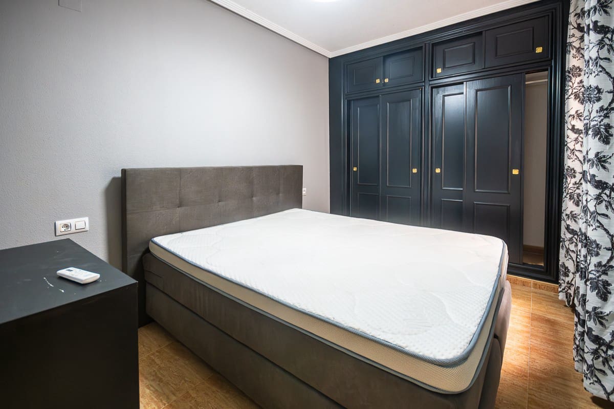 2 slaapkamer Appartement te koop in Orihuela Costa met zwembad garage - € 140.000 (Ref: 9337073)