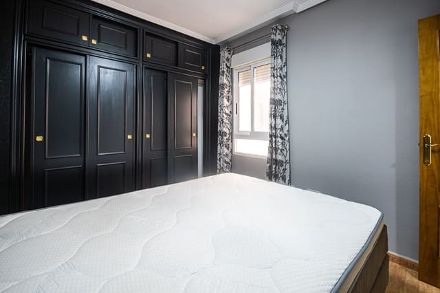 2 sypialnia Apartament na sprzedaż w Punta Prima, Orihuela z basenem garażem - 140 000 € (Ref: 9337073)