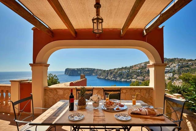 2 soveværelse Lejlighed til salg i Puerto de Andratx, Andratx med swimmingpool - € 1.700.000 (Ref: 9428726)