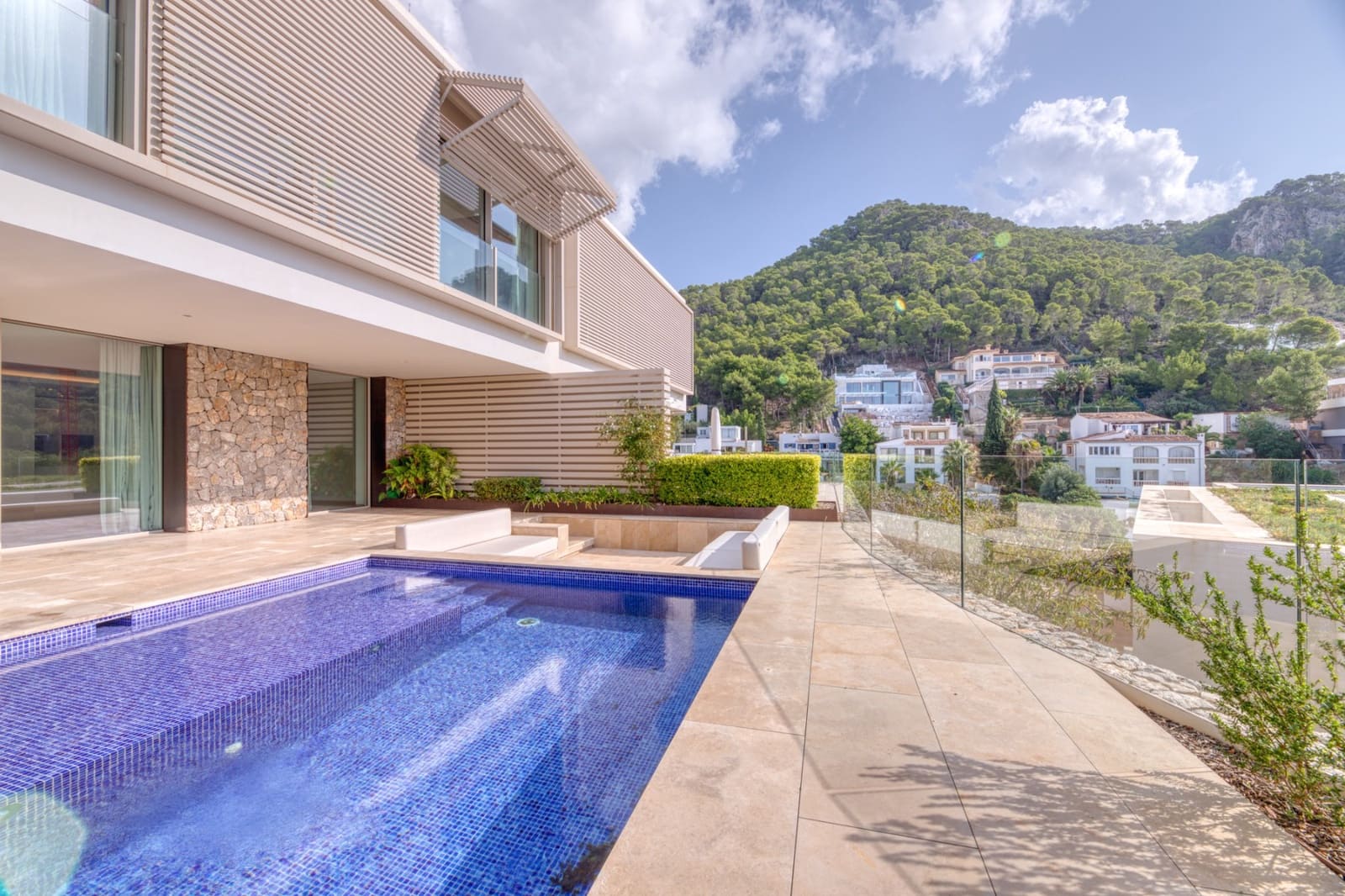 3 slaapkamer Villa te koop in Puerto de Andratx met zwembad - € 3.750.000 (Ref: 9428899)