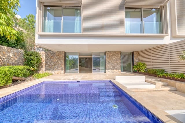 3 slaapkamer Villa te koop in Puerto de Andratx, Andratx met zwembad - € 3.750.000 (Ref: 9428899)