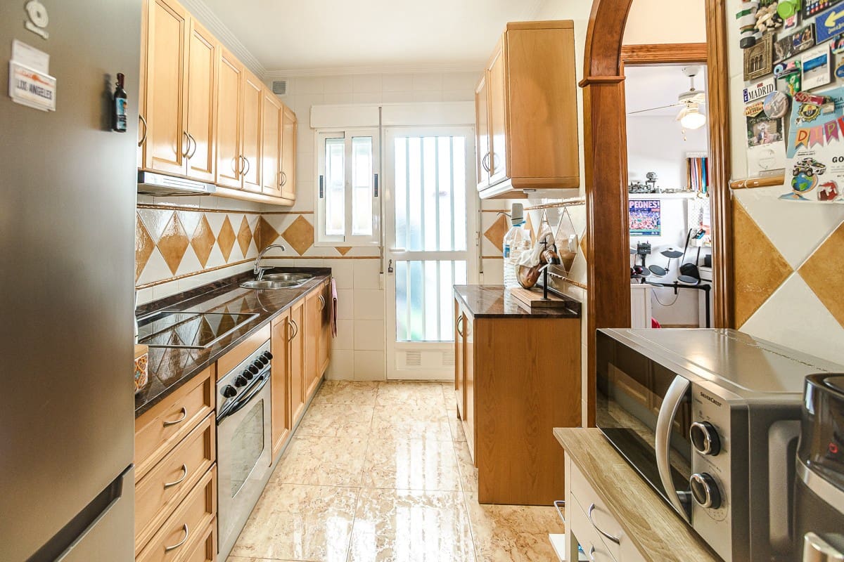 2 Zimmer Villa zu verkaufen in El Raso mit Pool - 247.000 € (Ref: 9511194)