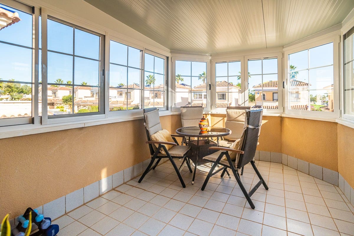 2 Zimmer Villa zu verkaufen in El Raso mit Pool - 247.000 € (Ref: 9511194)