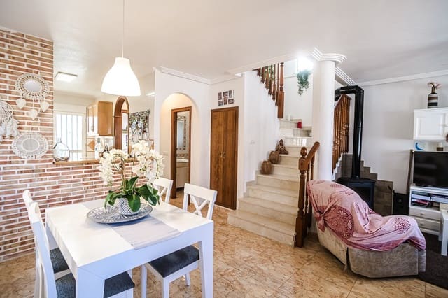 2 slaapkamer Villa te koop in El Raso, Guardamar del Segura met zwembad - € 247.000 (Ref: 9511194)