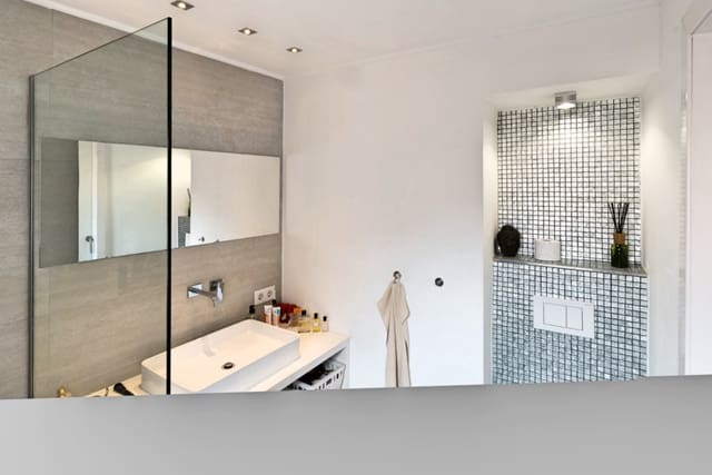 2 bedroom Apartment for sale in Palma de Mallorca - € 345,000 (Ref: 9614102)