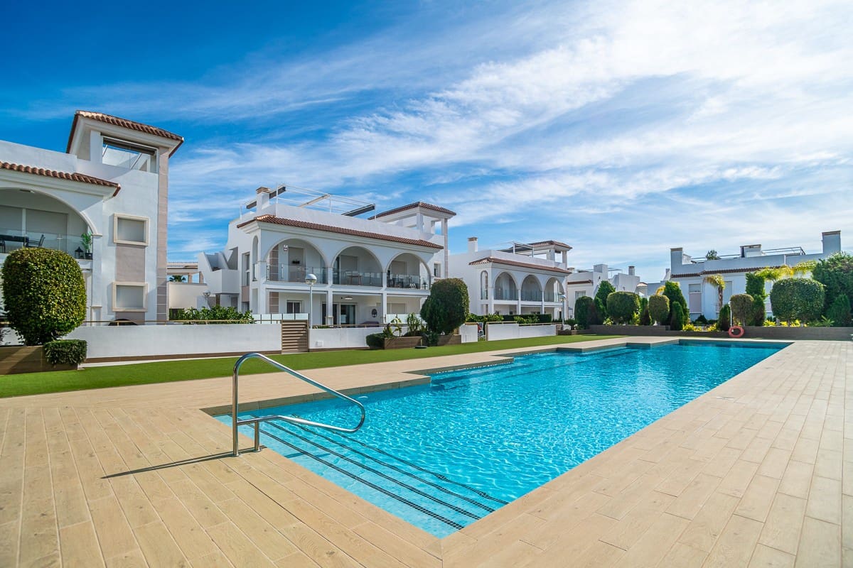 2 Zimmer Apartment zu verkaufen in Ciudad Quesada mit Pool - 319.500 € (Ref: 9614588)