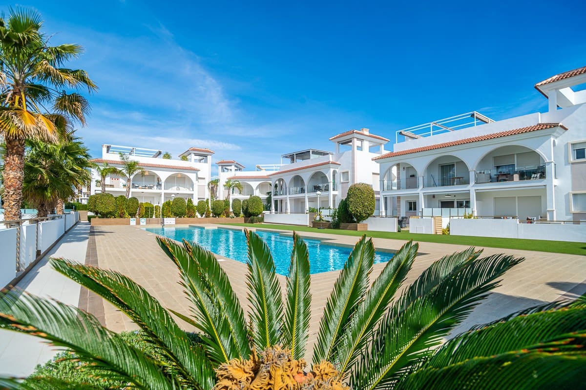 2 Zimmer Apartment zu verkaufen in Ciudad Quesada mit Pool - 319.500 € (Ref: 9614588)