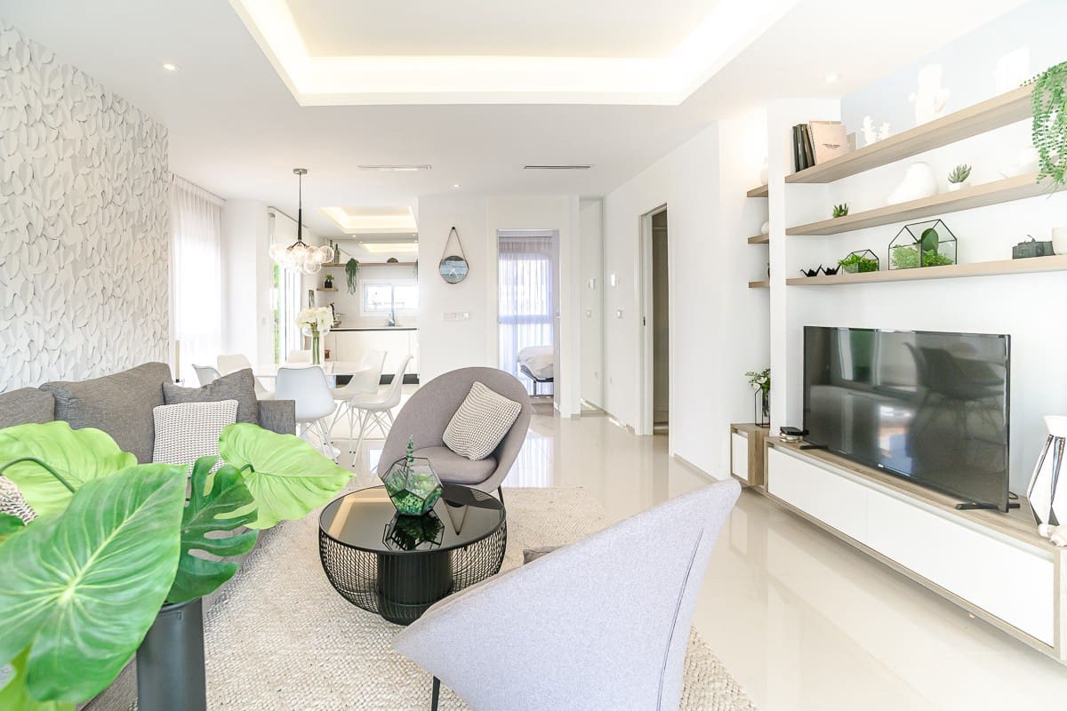 3 bedroom Villa for sale in Ciudad Quesada with pool - € 405,000 (Ref: 9614589)