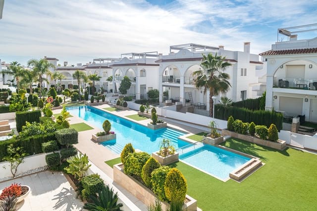 3 bedroom Villa for sale in Ciudad Quesada, Rojales with pool - € 405,000 (Ref: 9614589)