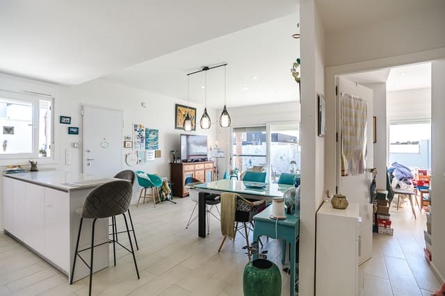 3 slaapkamer Villa te koop in Pilar de la Horadada met zwembad - € 450.000 (Ref: 9684368)