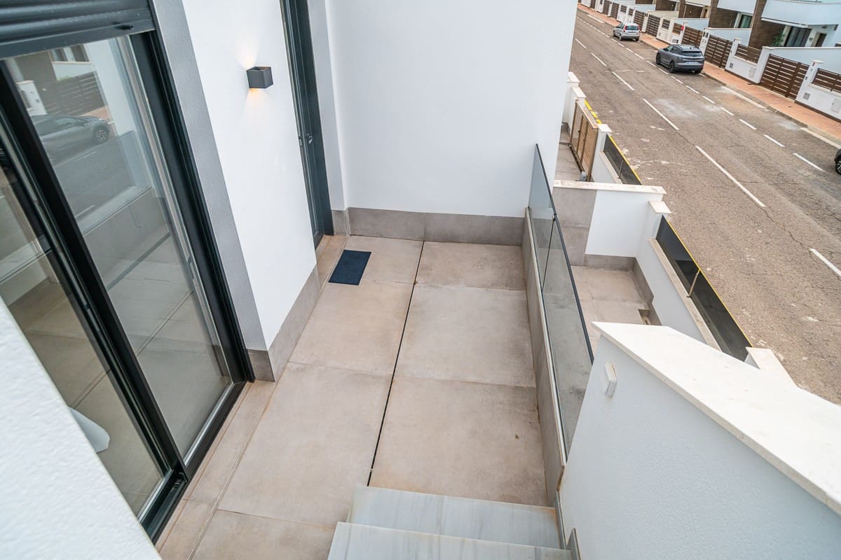 4 soveværelse Penthouse til salg i Lo Pagan med swimmingpool - € 395.000 (Ref: 9716782)