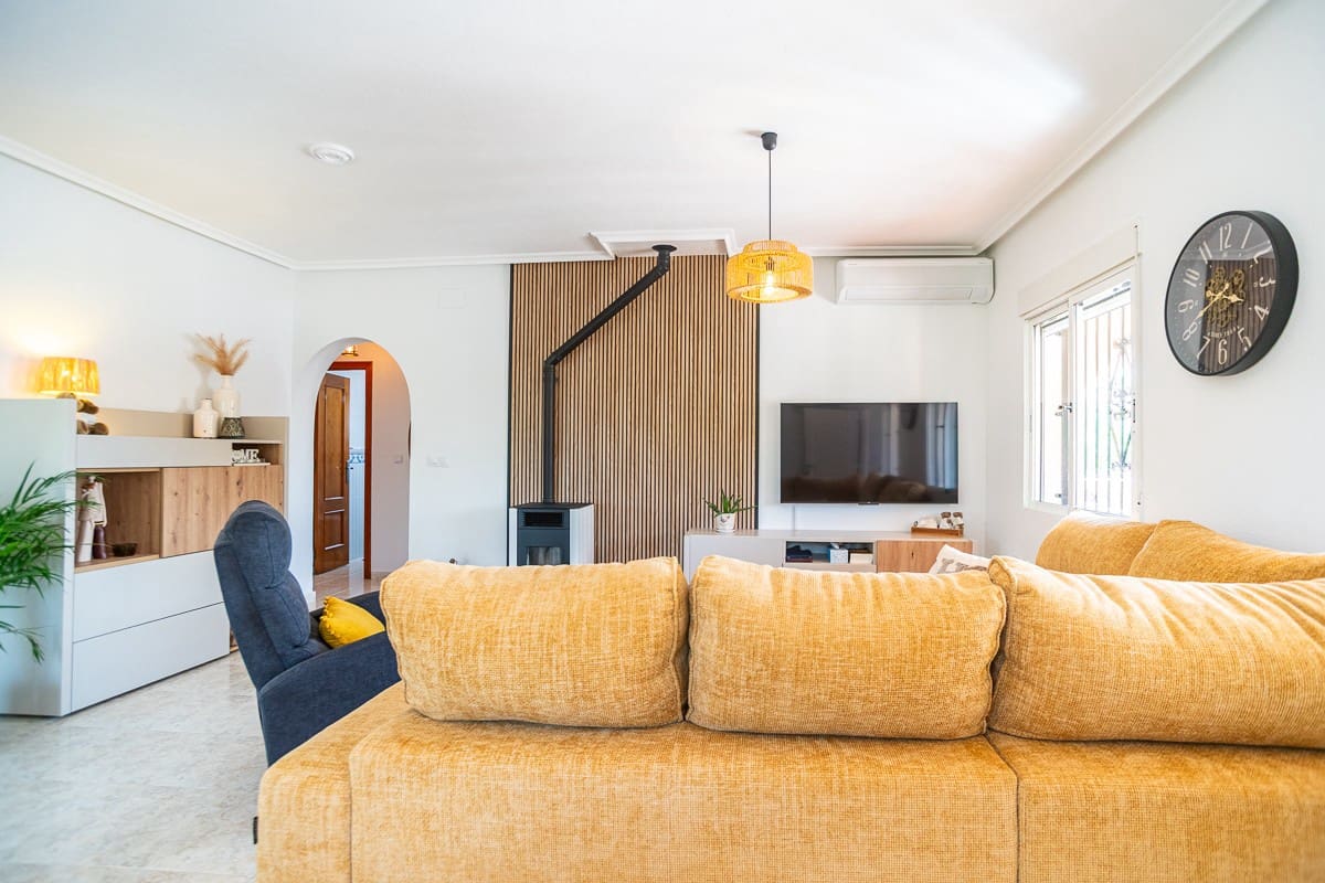 4 soveværelse Villa til salg i Catral med swimmingpool - € 380.000 (Ref: 9773463)