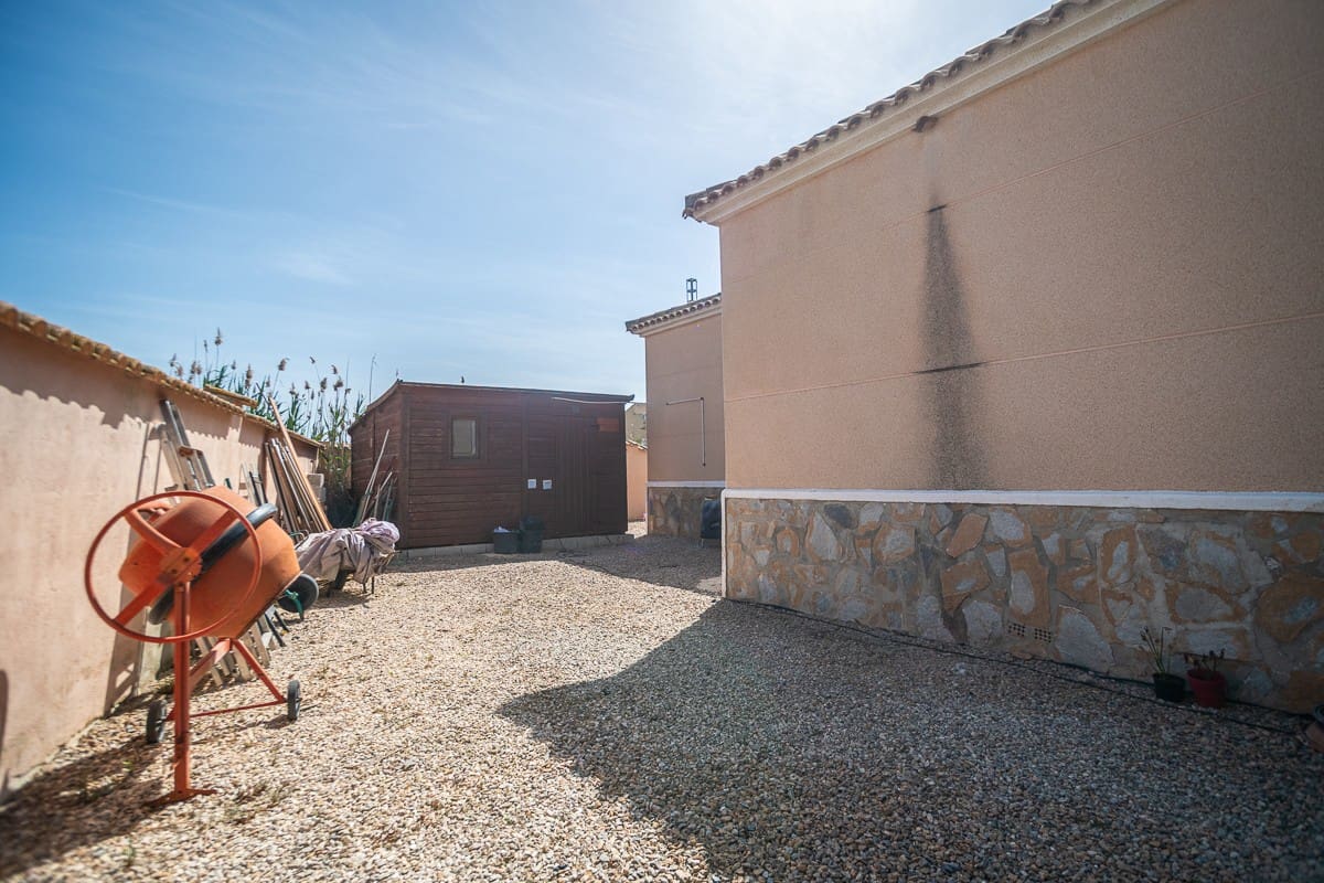 4 soveværelse Villa til salg i Catral med swimmingpool - € 380.000 (Ref: 9773463)