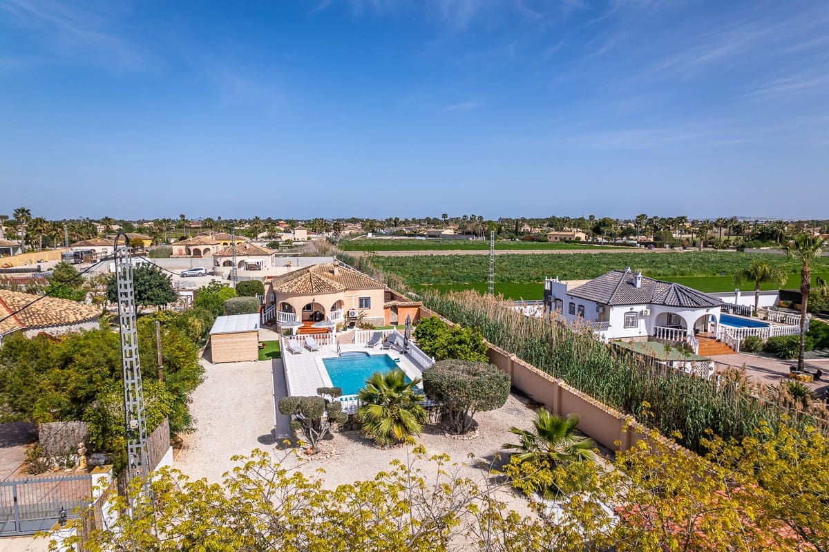 4 soveværelse Villa til salg i Catral med swimmingpool - € 380.000 (Ref: 9773463)