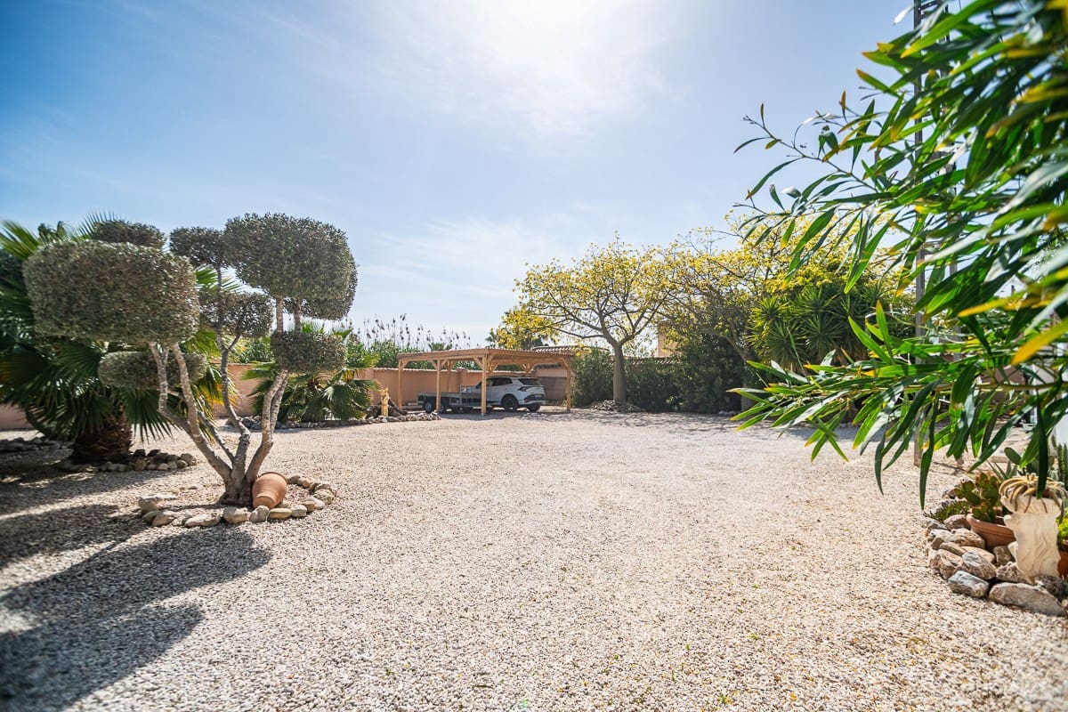 4 soveværelse Villa til salg i Catral med swimmingpool - € 380.000 (Ref: 9773463)