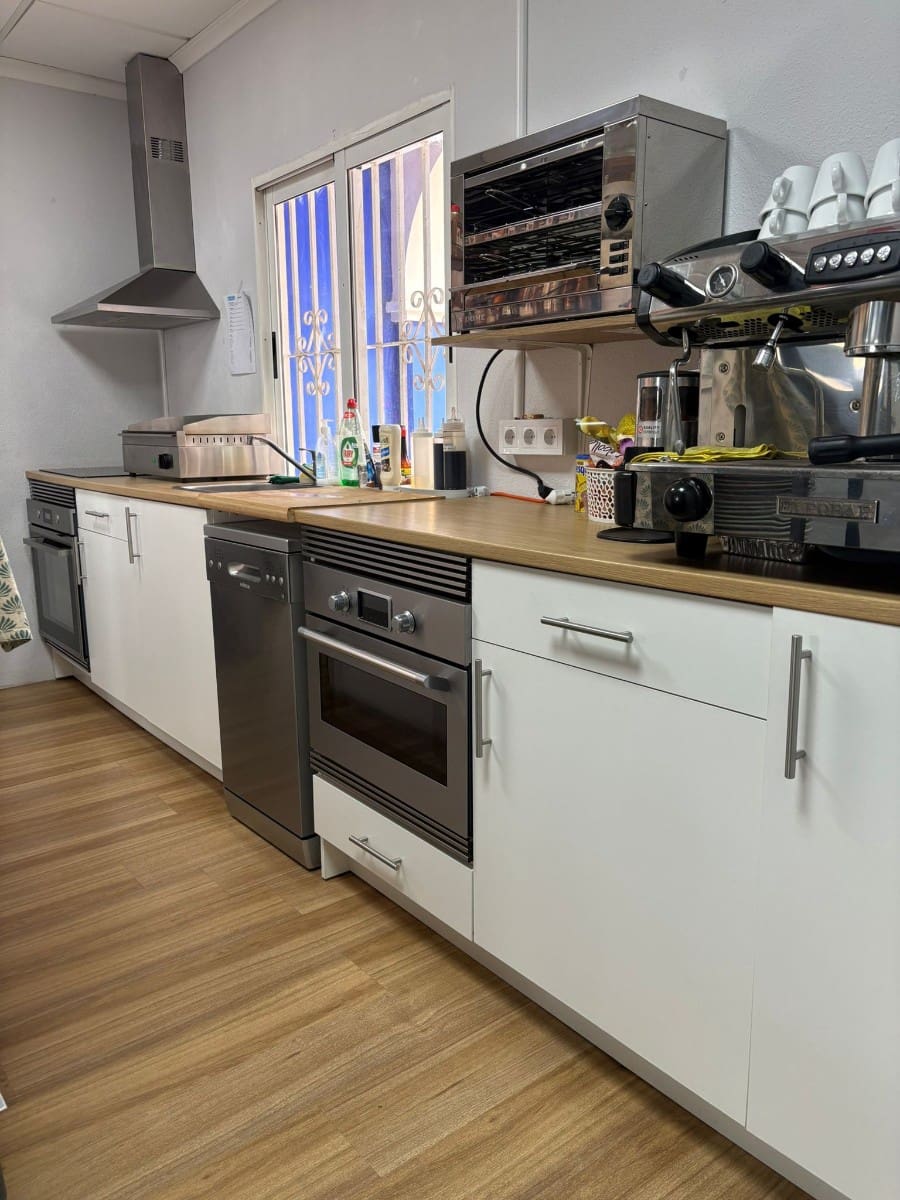 Komercyjne na sprzedaż w Torrevieja - 35 000 € (Ref: 9778460)