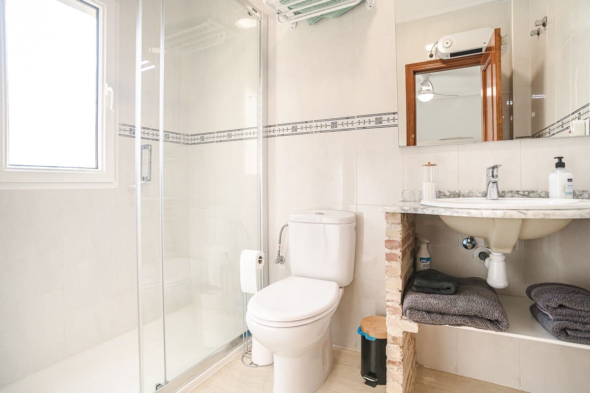 2 Zimmer Apartment zu verkaufen in Orihuela Costa mit Pool - 189.500 € (Ref: 9831597)