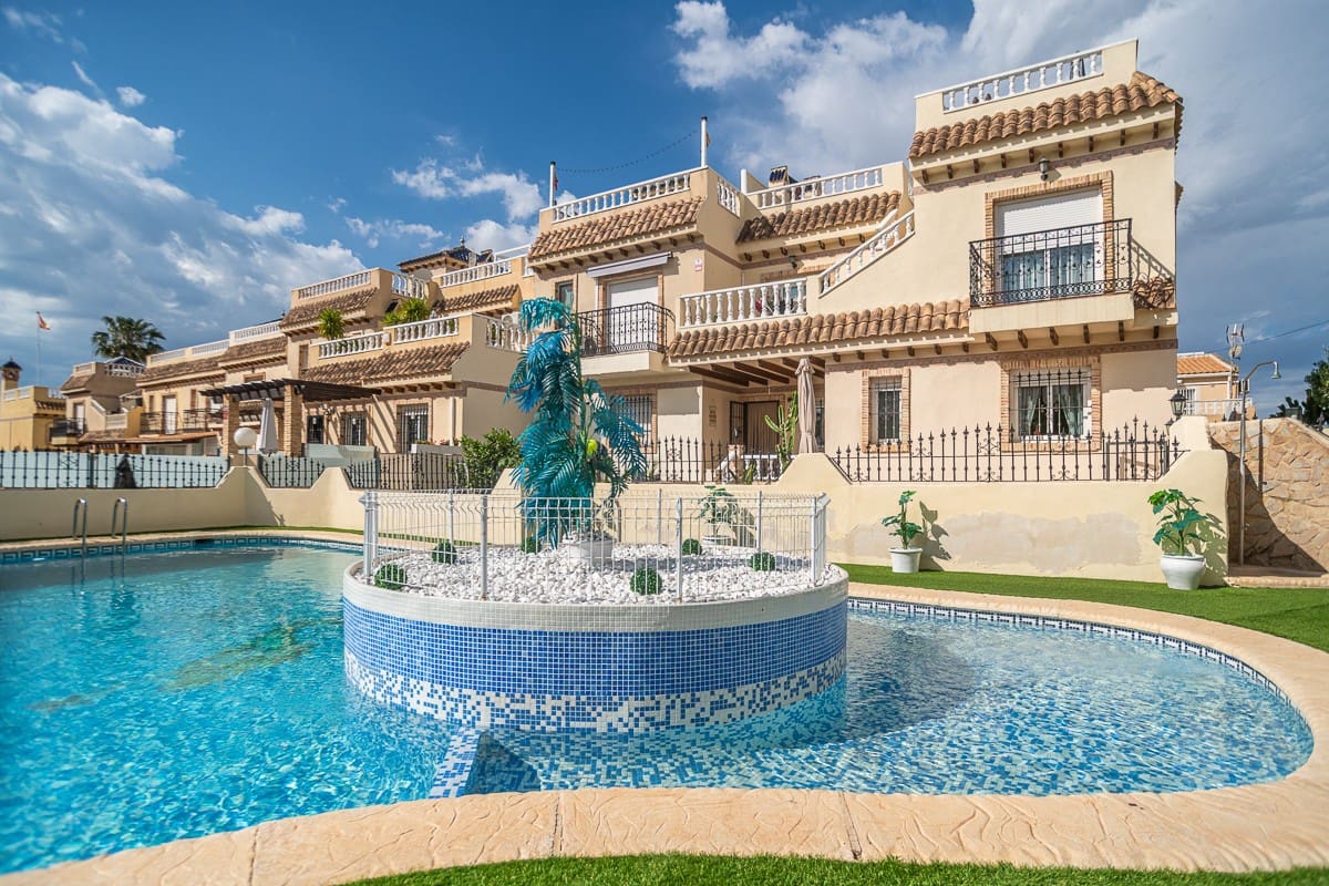 2 Zimmer Apartment zu verkaufen in Orihuela Costa mit Pool - 189.500 € (Ref: 9831597)