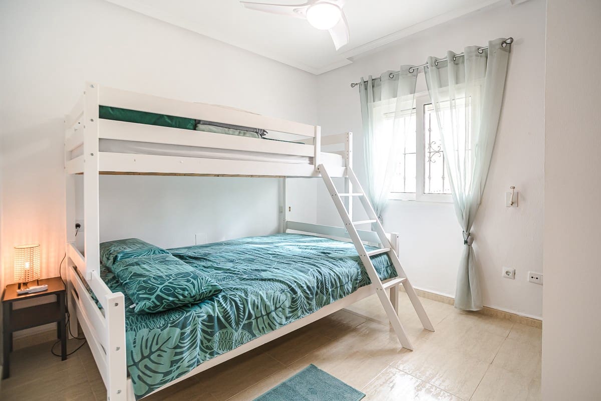 2 Zimmer Apartment zu verkaufen in Orihuela Costa mit Pool - 189.500 € (Ref: 9831597)