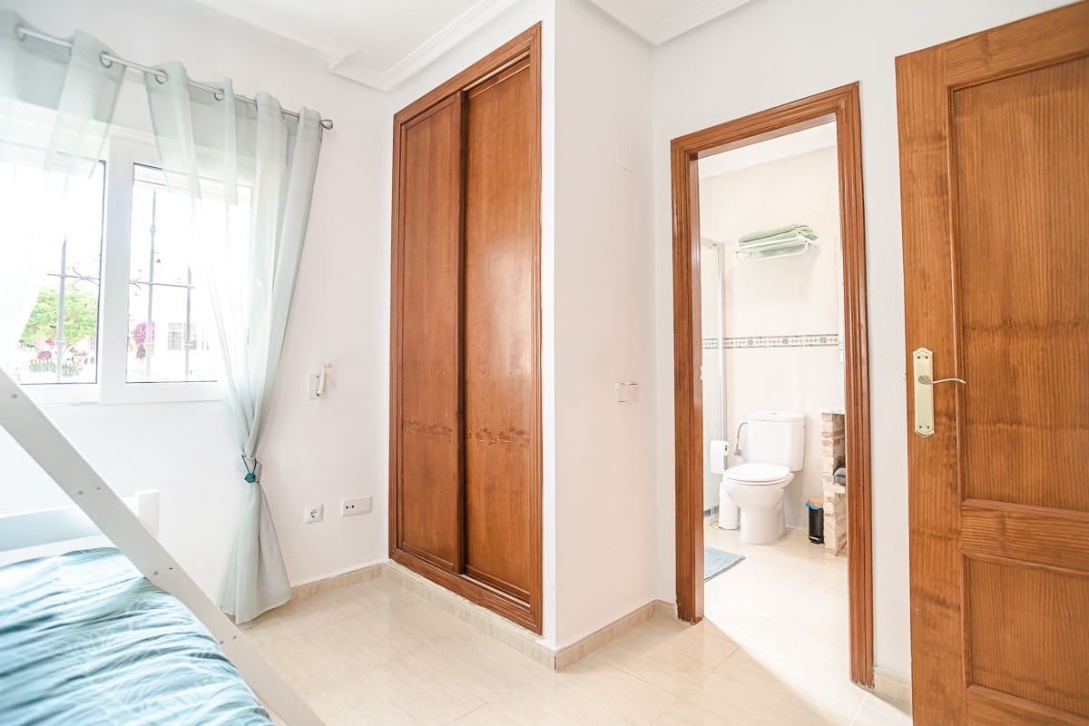 2 Zimmer Apartment zu verkaufen in Orihuela Costa mit Pool - 189.500 € (Ref: 9831597)