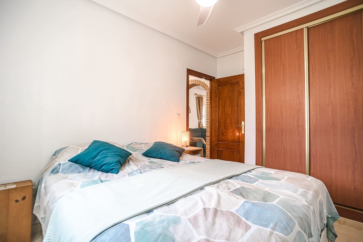 2 Zimmer Apartment zu verkaufen in Orihuela Costa mit Pool - 189.500 € (Ref: 9831597)