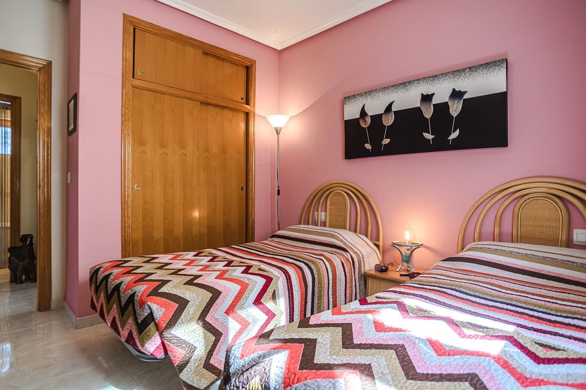 2 soverom Villa til salgs i Los Altos med svømmebasseng garasje - € 285 000 (Ref: 9862367)