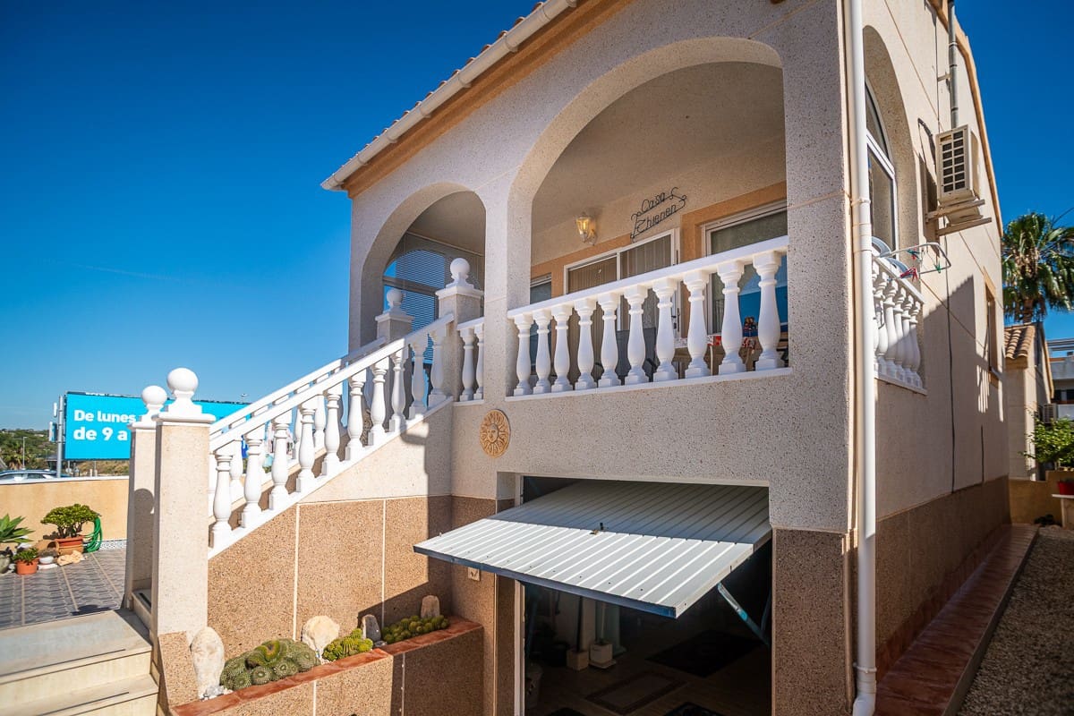 2 soverom Villa til salgs i Los Altos med svømmebasseng garasje - € 285 000 (Ref: 9862367)
