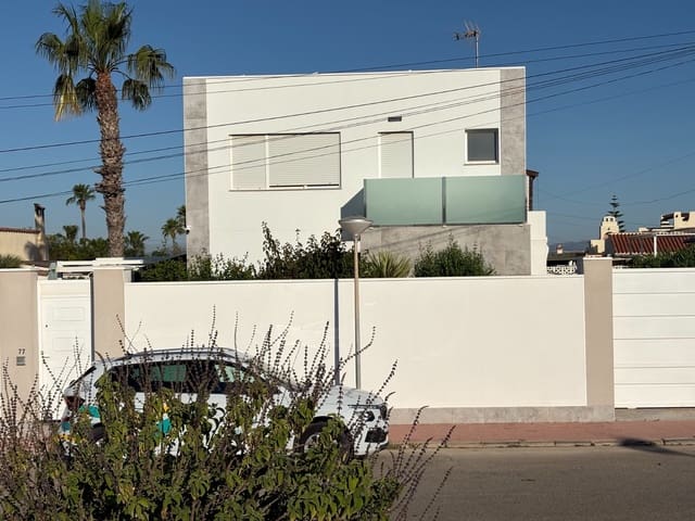 2 sovrum Villa till salu i Torrevieja med pool - 465 000 € (Ref: 9876912)